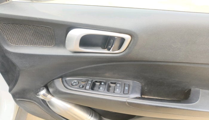 2020 Hyundai VENUE SX 1.4 CRDI, Diesel, Manual, 1,30,892 km, interior