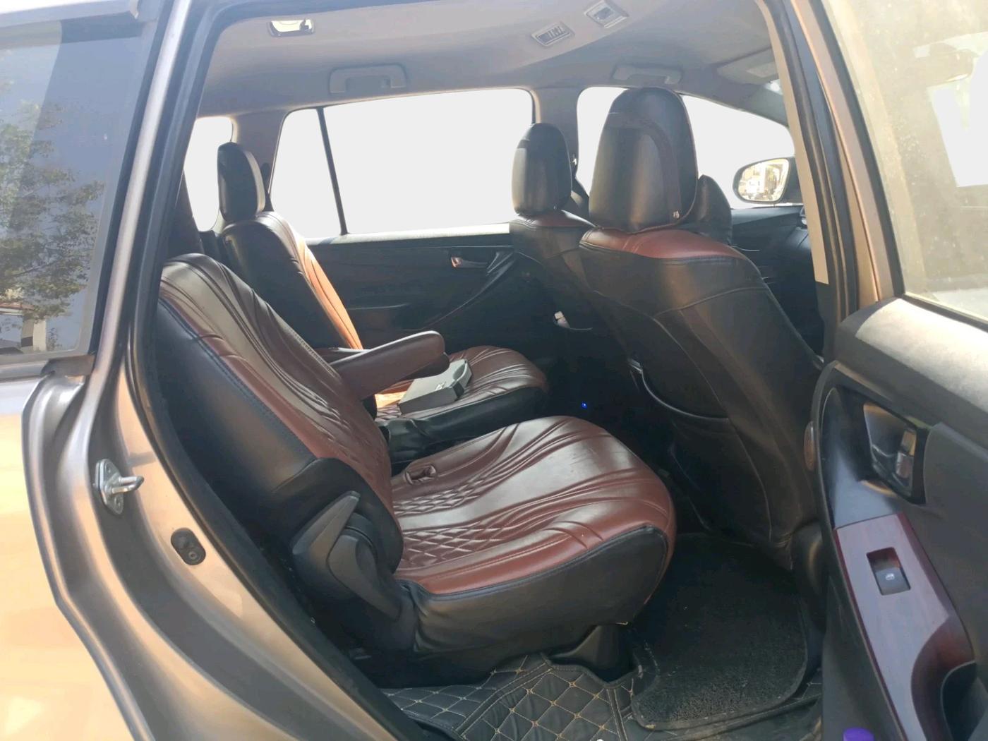 2016 Toyota Innova Crysta 2.4 GX 7 STR, Diesel, Manual, 1,64,208 km, interior