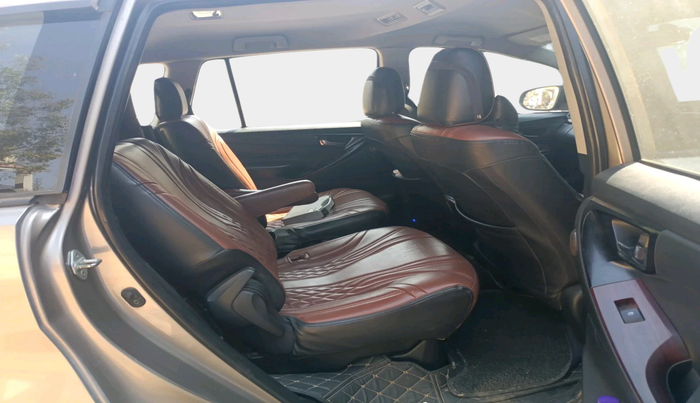 2016 Toyota Innova Crysta 2.4 GX 7 STR, Diesel, Manual, 1,64,208 km, interior