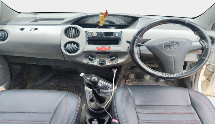 2011 Toyota Etios G, Petrol, Manual, 1,01,018 km, interior