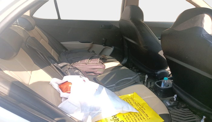 2015 Hyundai Xcent BASE 1.2, Petrol, Manual, 1,10,496 km, interior