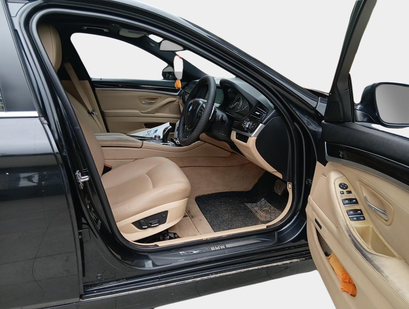 2012 BMW 5 Series 530D 3.0, Diesel, Automatic, 89,567 km, interior