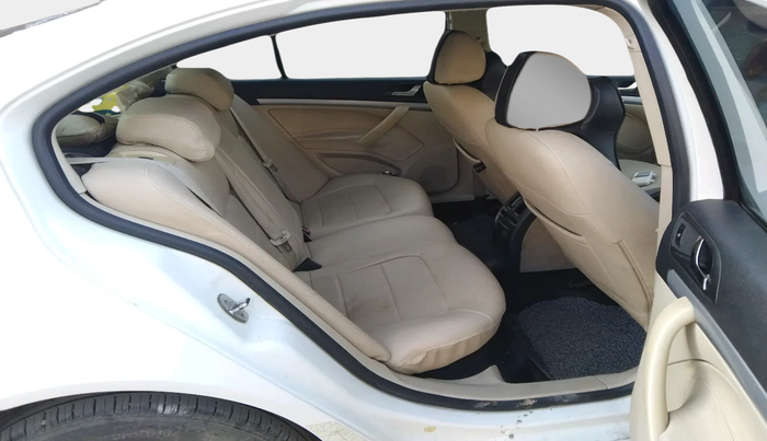 2013 Skoda Laura AMBIENTE 2.0 TDI CR MT, Diesel, Manual, 96,050 km, interior