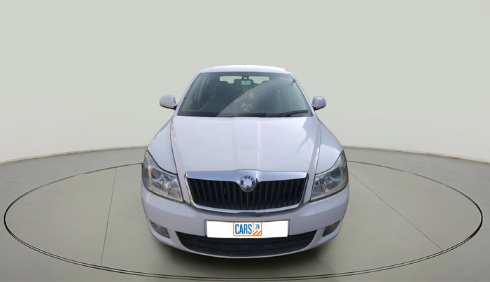 2013 Skoda Laura AMBIENTE 2.0 TDI CR MT, Diesel, Manual, 96,050 km, interior