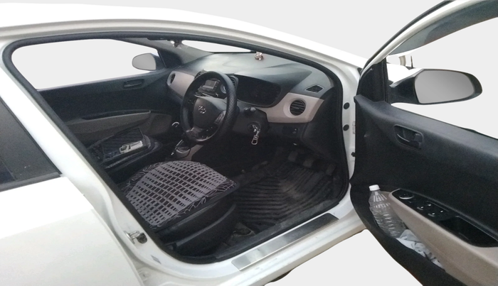 2017 Hyundai Xcent E+ 1.2 CRDI, Diesel, Manual, 1,00,233 km, interior