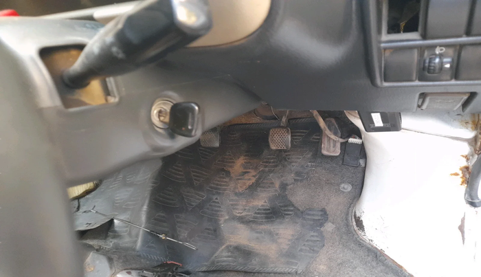 2015 Maruti Eeco 5 STR WITH A/C+HTR, Petrol, Manual, 99,309 km, interior