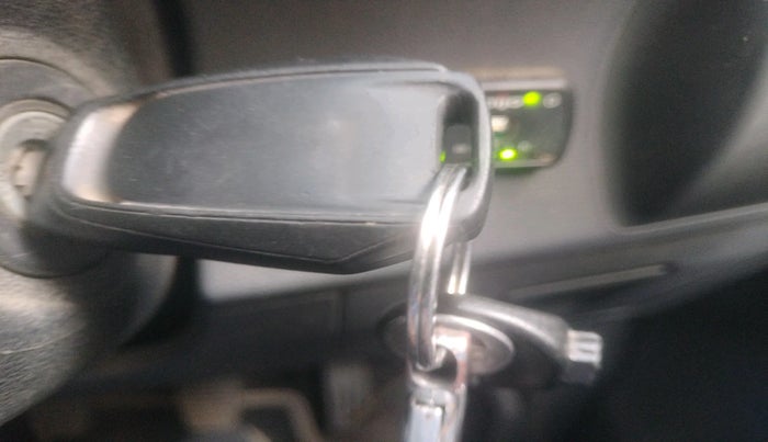 2018 Mahindra KUV 100 NXT K2 P 6 STR, Petrol, Manual, 1,37,203 km, interior