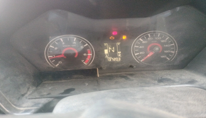 2018 Mahindra KUV 100 NXT K2 P 6 STR, Petrol, Manual, 1,37,203 km, interior