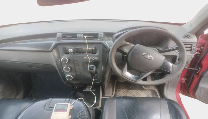 2018 Mahindra KUV 100 NXT K2 P 6 STR, Petrol, Manual, 1,37,203 km, interior