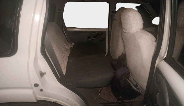 2013 Mahindra Scorpio EX M2DI, Diesel, Manual, 97,236 km, interior