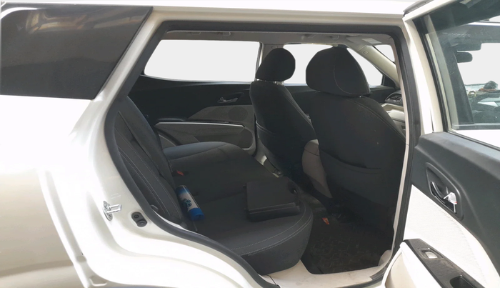 2022 Mahindra XUV300 W8 1.2 PETROL, Petrol, Manual, 58,637 km, interior