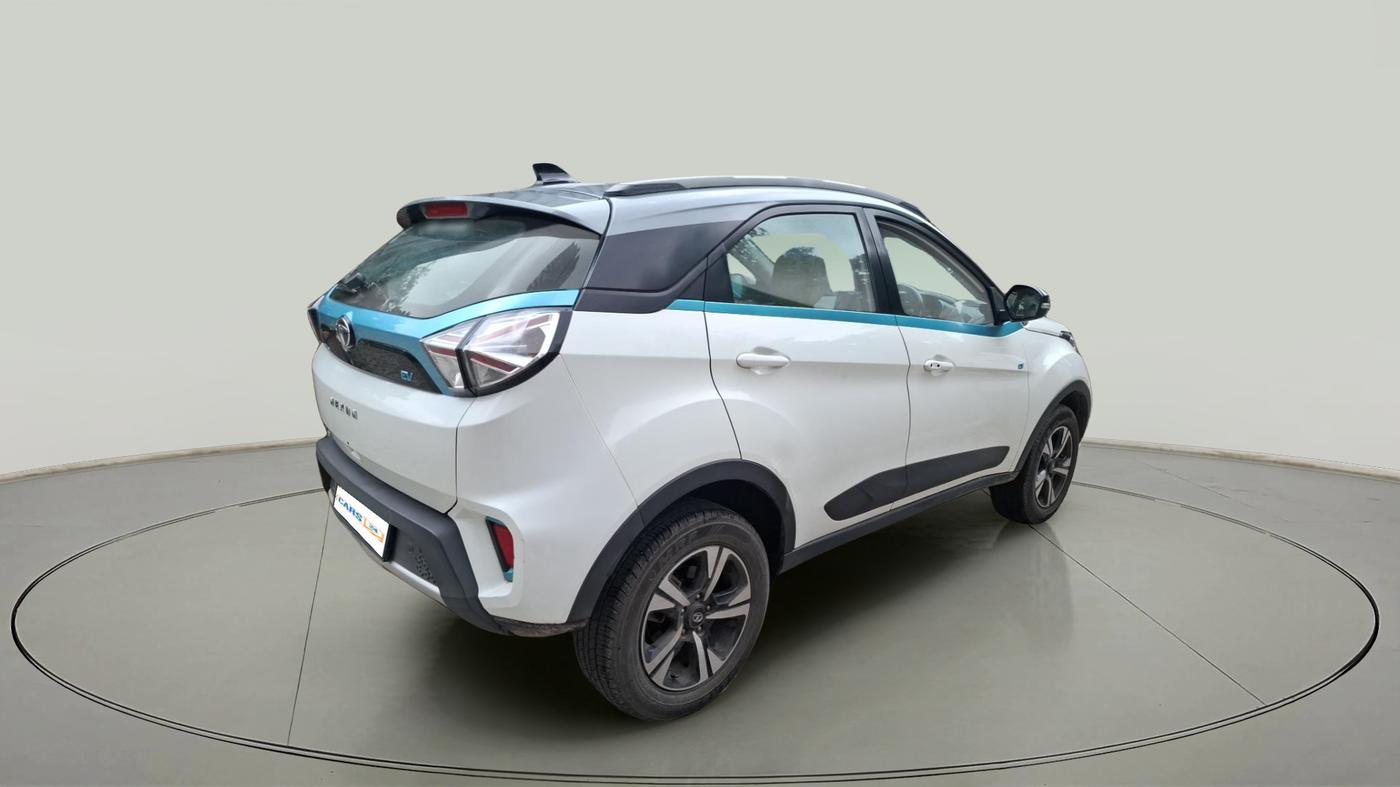 2022 Tata NEXON EV XZ PLUS LUX, Electric, Automatic, 30,081 km, exterior