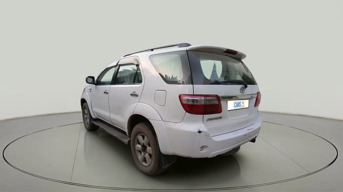 2011 Toyota Fortuner 3.0 4X4 MT, Diesel, Manual, 2,20,761 km, exterior