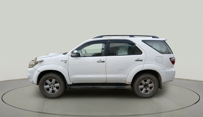 2011 Toyota Fortuner 3.0 4X4 MT, Diesel, Manual, 2,20,761 km, exterior