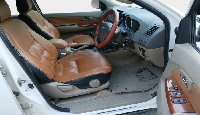 2011 Toyota Fortuner 3.0 4X4 MT, Diesel, Manual, 2,20,761 km, interior