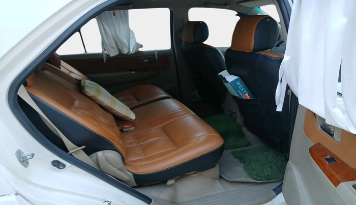 2011 Toyota Fortuner 3.0 4X4 MT, Diesel, Manual, 2,20,761 km, interior