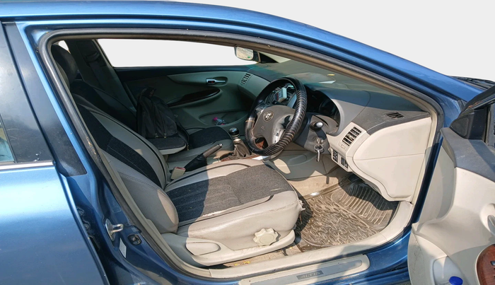 2011 Toyota Corolla Altis G DIESEL, Diesel, Manual, 1,71,994 km, interior