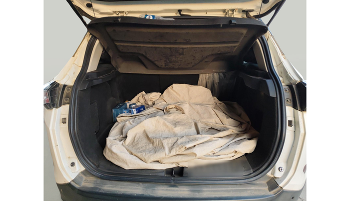 2020 Tata Harrier XZ 2.0L, Diesel, Manual, 1,35,296 km, exterior