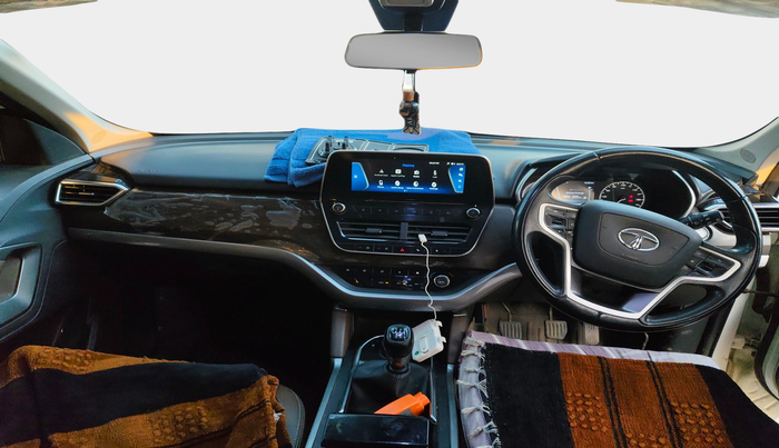 2020 Tata Harrier XZ 2.0L, Diesel, Manual, 1,35,296 km, interior