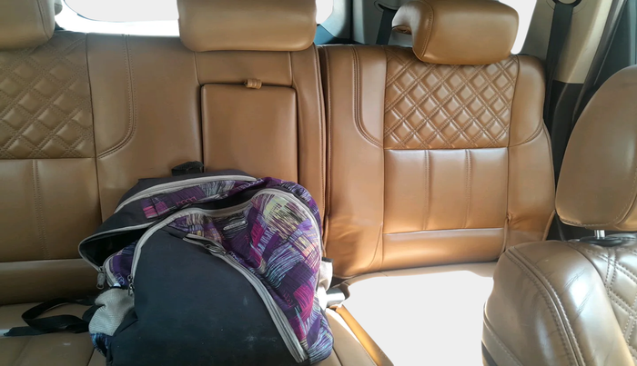 2019 Mahindra XUV500 W11, Diesel, Manual, 94,533 km, interior