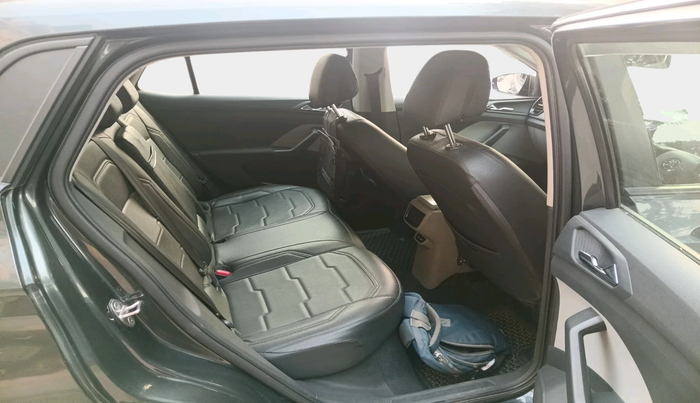 2022 Skoda KUSHAQ AMBITION 1.0L TSI MT, Petrol, Manual, 43,717 km, interior