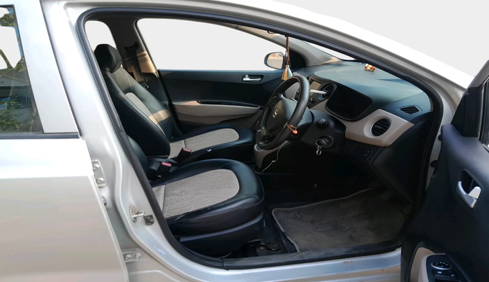 2017 Hyundai Grand i10 SPORTZ U2 1.2 CRDI, Diesel, Manual, 67,047 km, interior