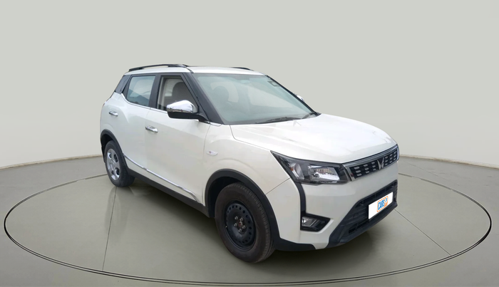 2023 Mahindra XUV300 W6 1.5 Sunroof Diesel, Diesel, Manual, 40,342 km, exterior