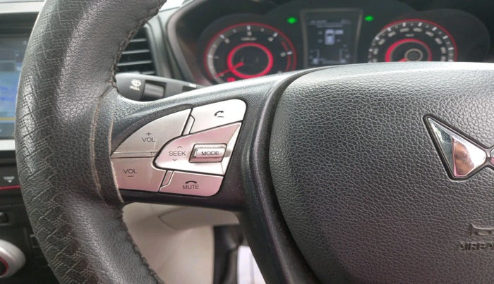 2023 Mahindra XUV300 W6 1.5 Sunroof Diesel, Diesel, Manual, 40,342 km, interior