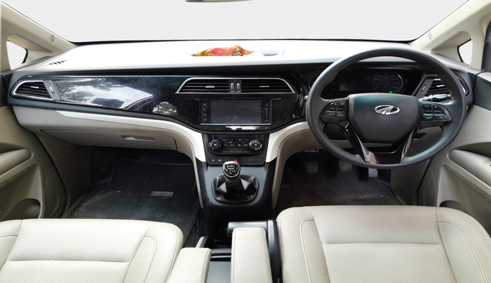 2018 Mahindra MARAZZO M8 7 STR, Diesel, Manual, 83,402 km, interior