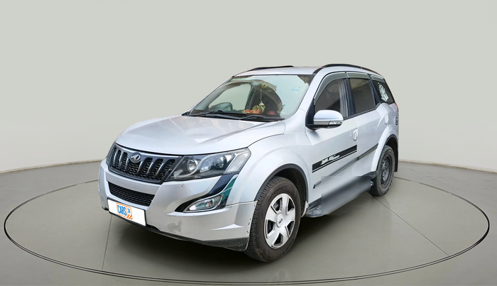 2017 Mahindra XUV500 W6 AT, Diesel, Automatic, 83,642 km, exterior