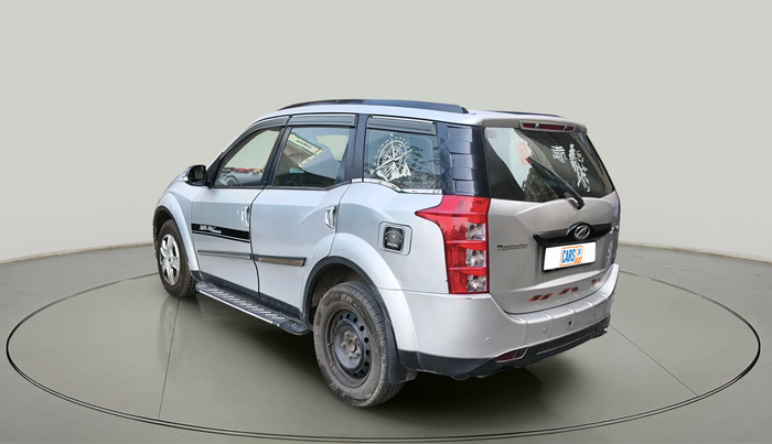 2017 Mahindra XUV500 W6 AT, Diesel, Automatic, 83,642 km, exterior