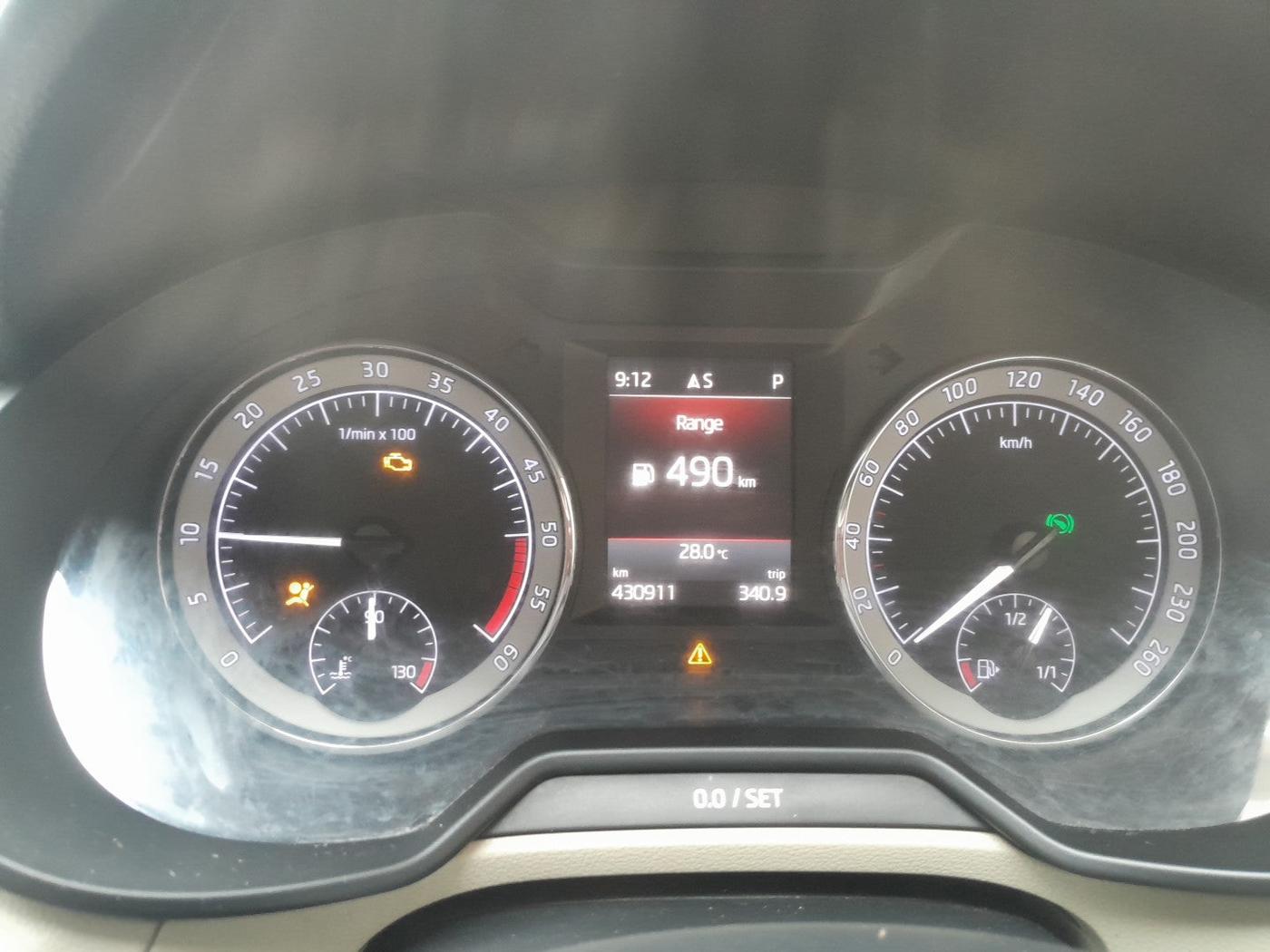 2018 Skoda Octavia 2.0 TDI L&K AT, Diesel, Automatic, 4,30,911 km, interior