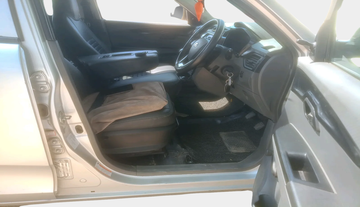 2017 Mahindra KUV 100 NXT K2 D 6S, Diesel, Manual, 1,19,669 km, interior