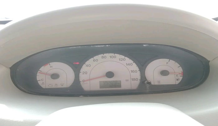 2011 Mahindra Xylo D2 BS III, Diesel, Manual, 95,728 km, interior