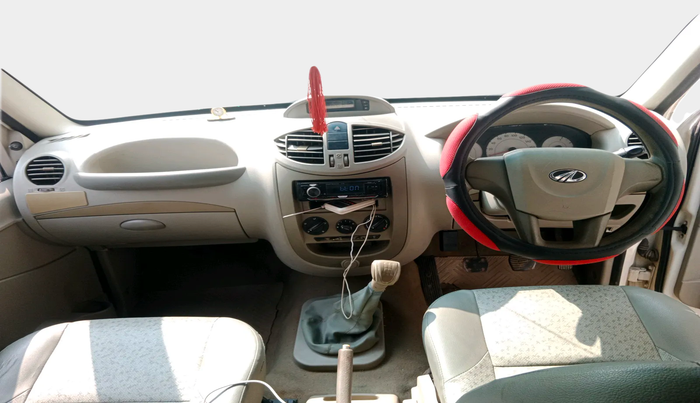 2011 Mahindra Xylo D2 BS III, Diesel, Manual, 95,728 km, interior