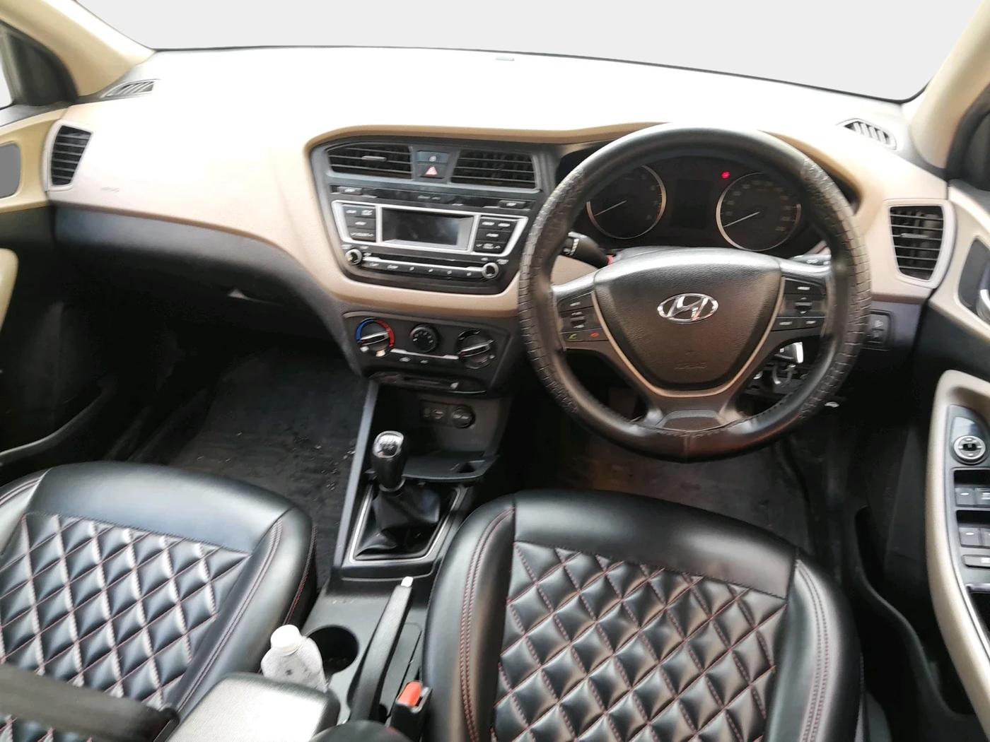 2016 Hyundai Elite i20 MAGNA 1.2, Petrol, Manual, 90,000 km, interior