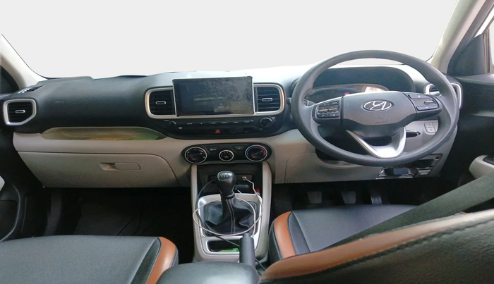 2023 Hyundai VENUE S(O) 1.2, Petrol, Manual, 70,393 km, interior