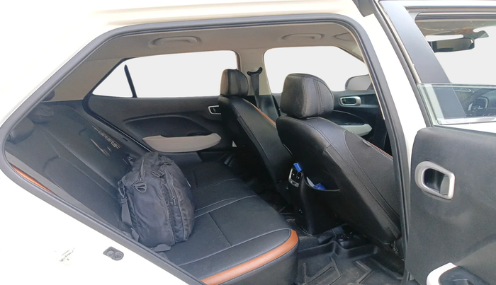 2023 Hyundai VENUE S(O) 1.2, Petrol, Manual, 70,393 km, interior