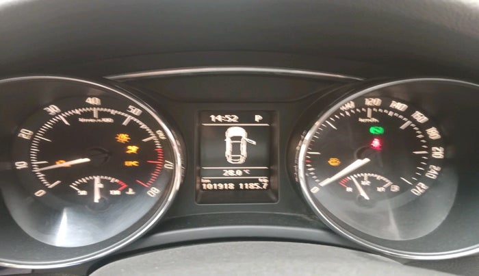 2013 Skoda Superb ELEGANCE 1.8 TSI AT, Petrol, Automatic, 1,01,918 km, interior