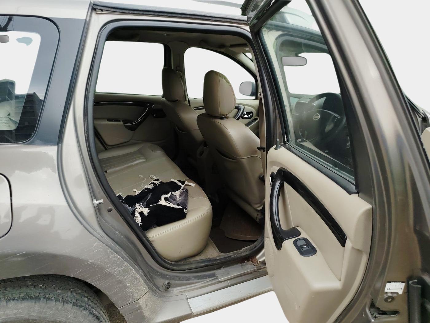 2014 Nissan Terrano XV D THP 110 PS, Diesel, Manual, 1,33,972 km, interior