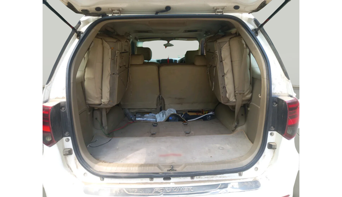 2011 Toyota Fortuner 3.0 4X4 MT, Diesel, Manual, 1,51,602 km, exterior