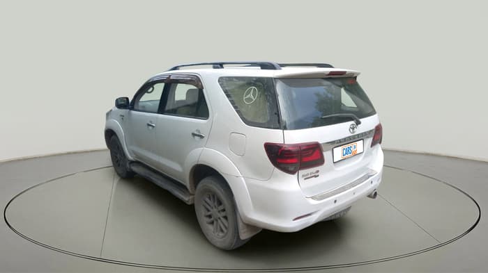 2011 Toyota Fortuner 3.0 4X4 MT, Diesel, Manual, 1,51,602 km, exterior