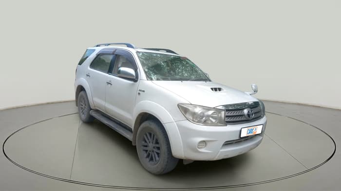 2011 Toyota Fortuner 3.0 4X4 MT, Diesel, Manual, 1,51,602 km, exterior