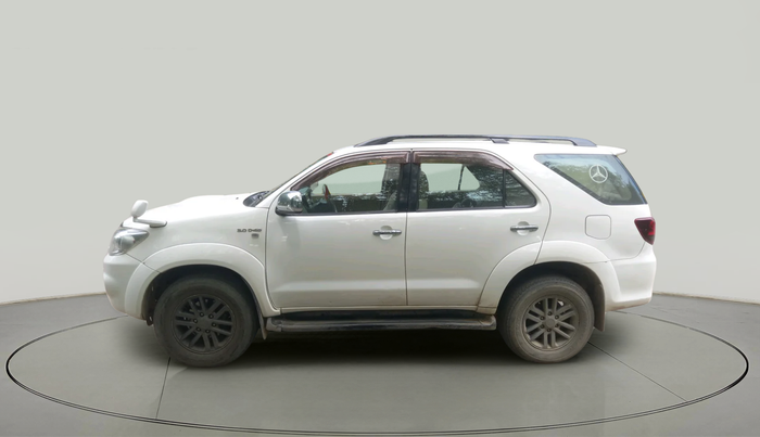 2011 Toyota Fortuner 3.0 4X4 MT, Diesel, Manual, 1,51,602 km, exterior