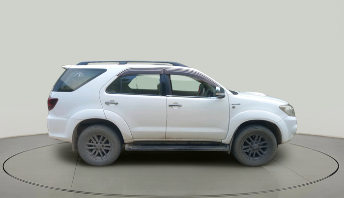 2011 Toyota Fortuner 3.0 4X4 MT, Diesel, Manual, 1,51,602 km, exterior