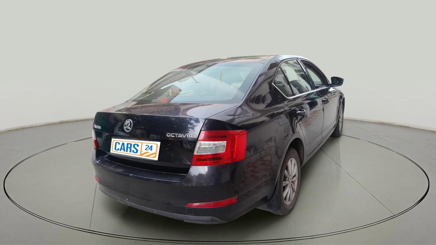 2015 Skoda Octavia Elegance 2.0 TDI AT, Diesel, Automatic, 1,07,841 km, exterior