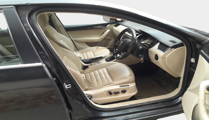 2015 Skoda Octavia Elegance 2.0 TDI AT, Diesel, Automatic, 1,07,841 km, interior