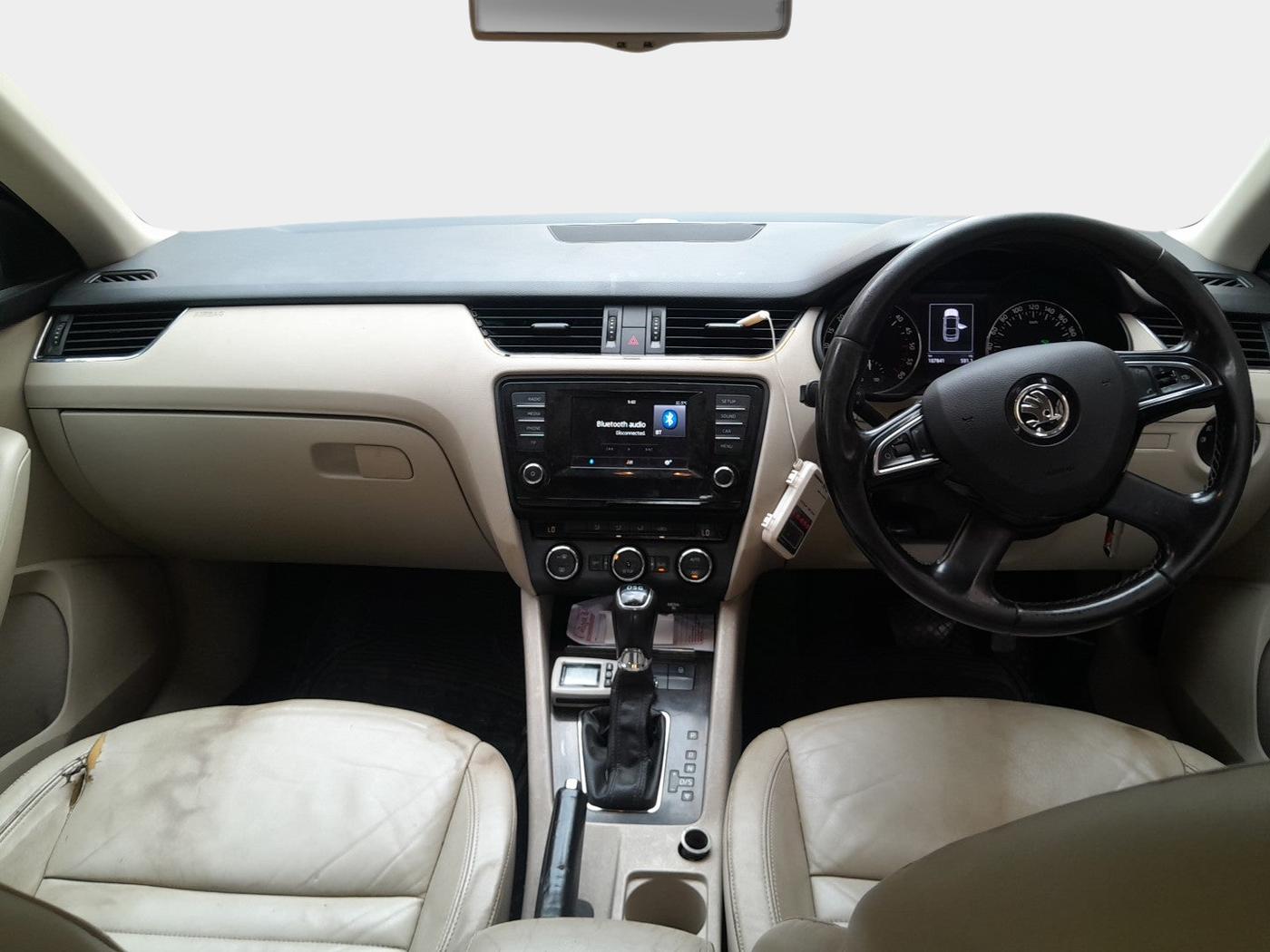 2015 Skoda Octavia Elegance 2.0 TDI AT, Diesel, Automatic, 1,07,841 km, interior