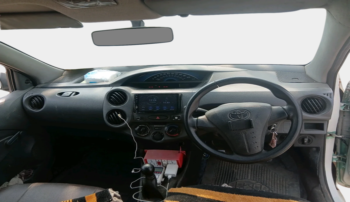 2014 Toyota Etios G, Petrol, Manual, 2,91,170 km, interior