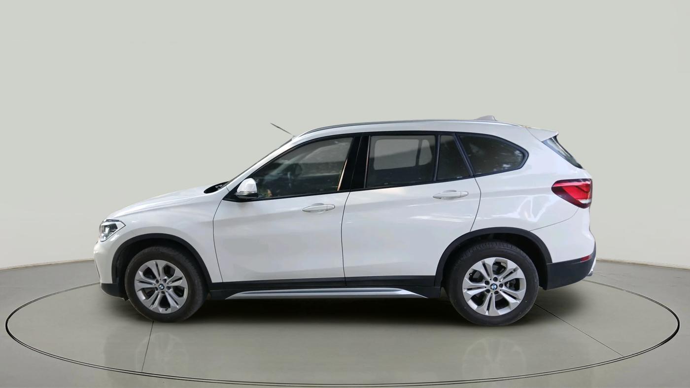 2022 BMW X1 sDrive20i xLine, Petrol, Automatic, 10,502 km, exterior